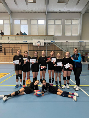 Modrý minivolejbal ve Starém Městě