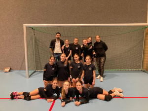 Mladší žákyně dovezly zlatou medajli z minivolejbalu