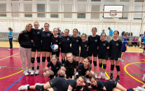 Mladší žačky B vybojovaly zlato v modrém minivolejbale